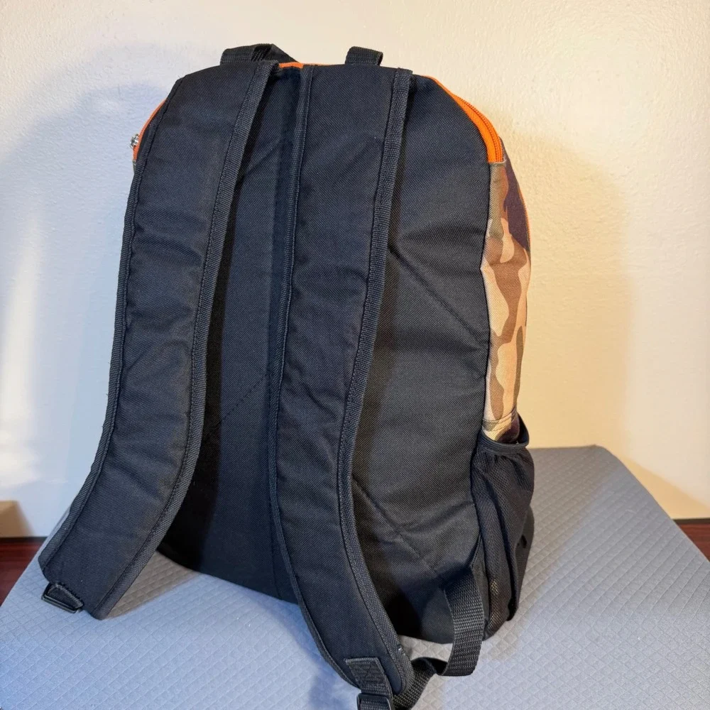 Eastsport backpack features